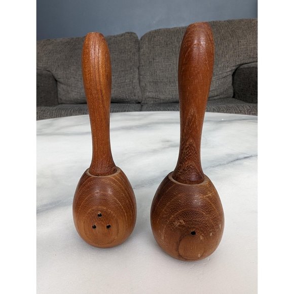 Vintage Jamaican Maracas Salt and Pepper Set - Picture 2 of 5